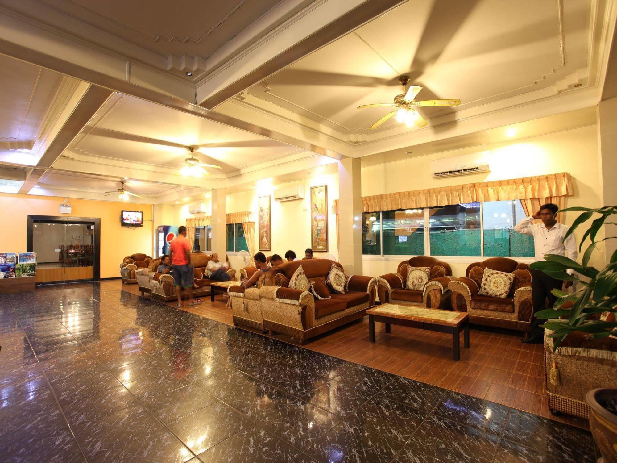 Home Pattaya Hotel Екстер'єр фото