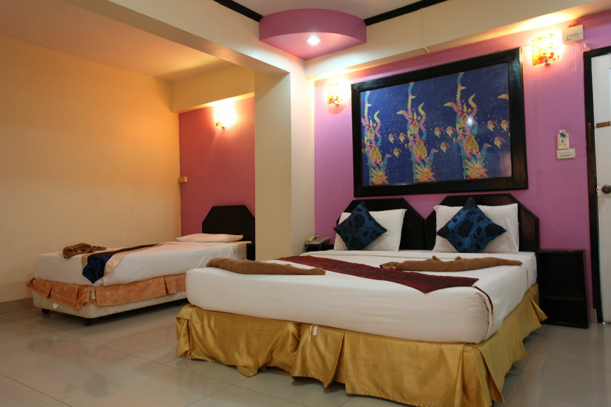 Home Pattaya Hotel Екстер'єр фото